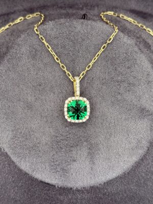 Կանաչ Հիացմունք կախազարդ